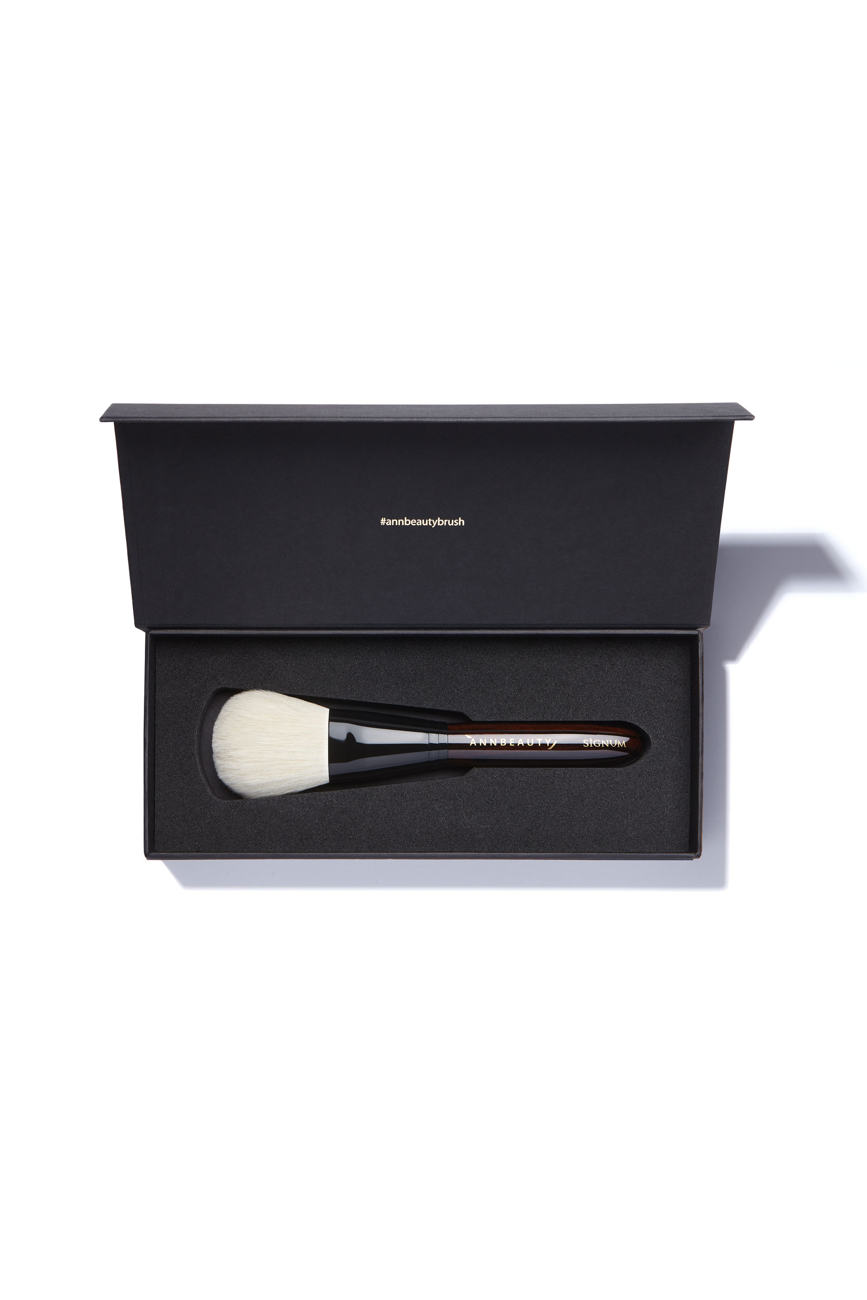 Кисть Annbeauty Signum BRONZE в коробке