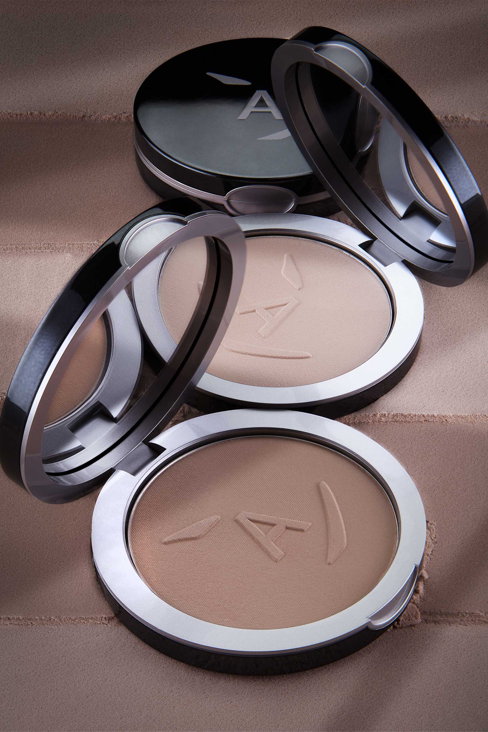 Увлажняющая пудра YOUR FACE PERFECT POWDER FOUNDATION 002 Nude — изображение 4