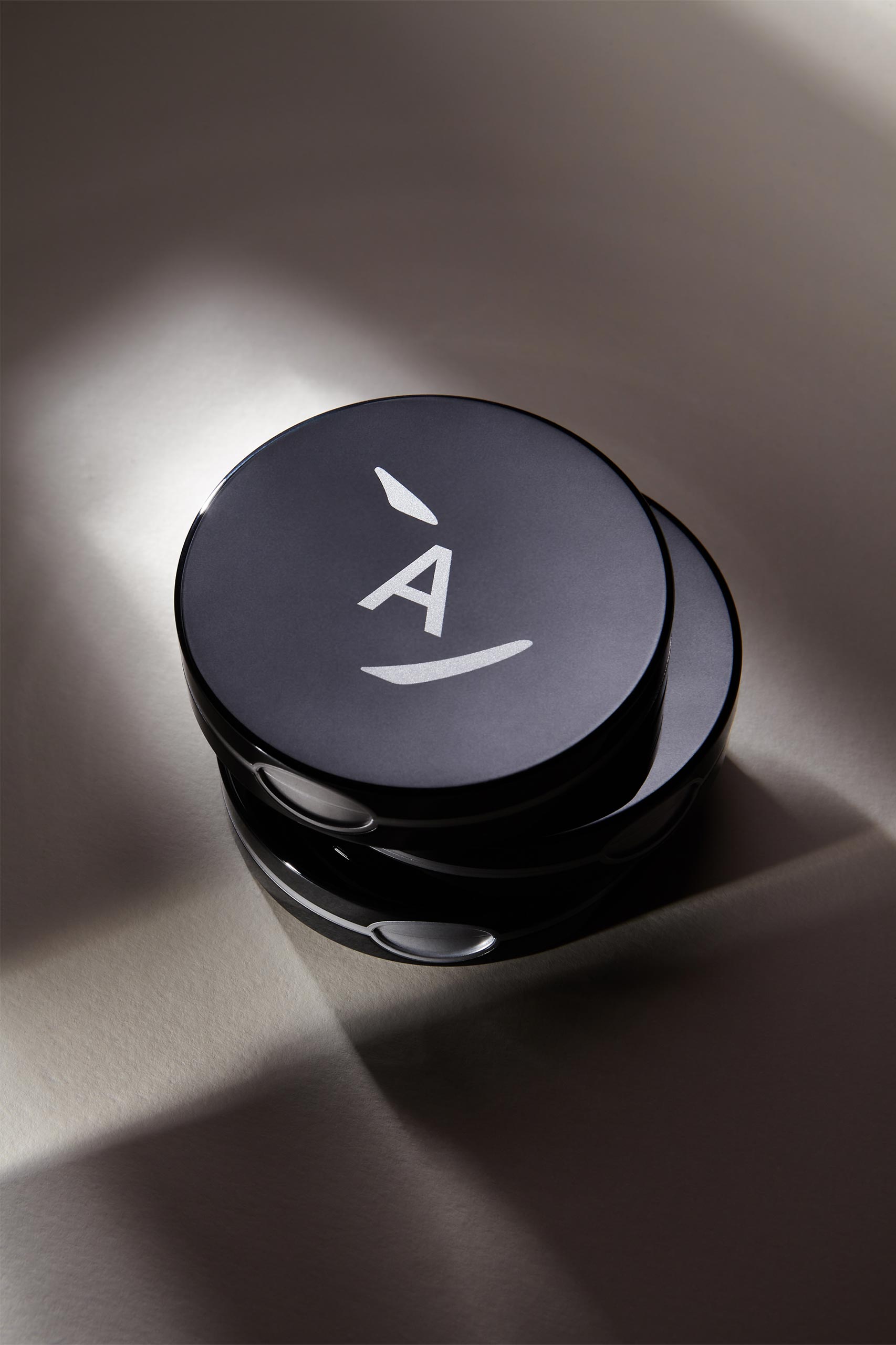 Увлажняющая пудра YOUR FACE PERFECT POWDER FOUNDATION 002 Nude — изображение 5